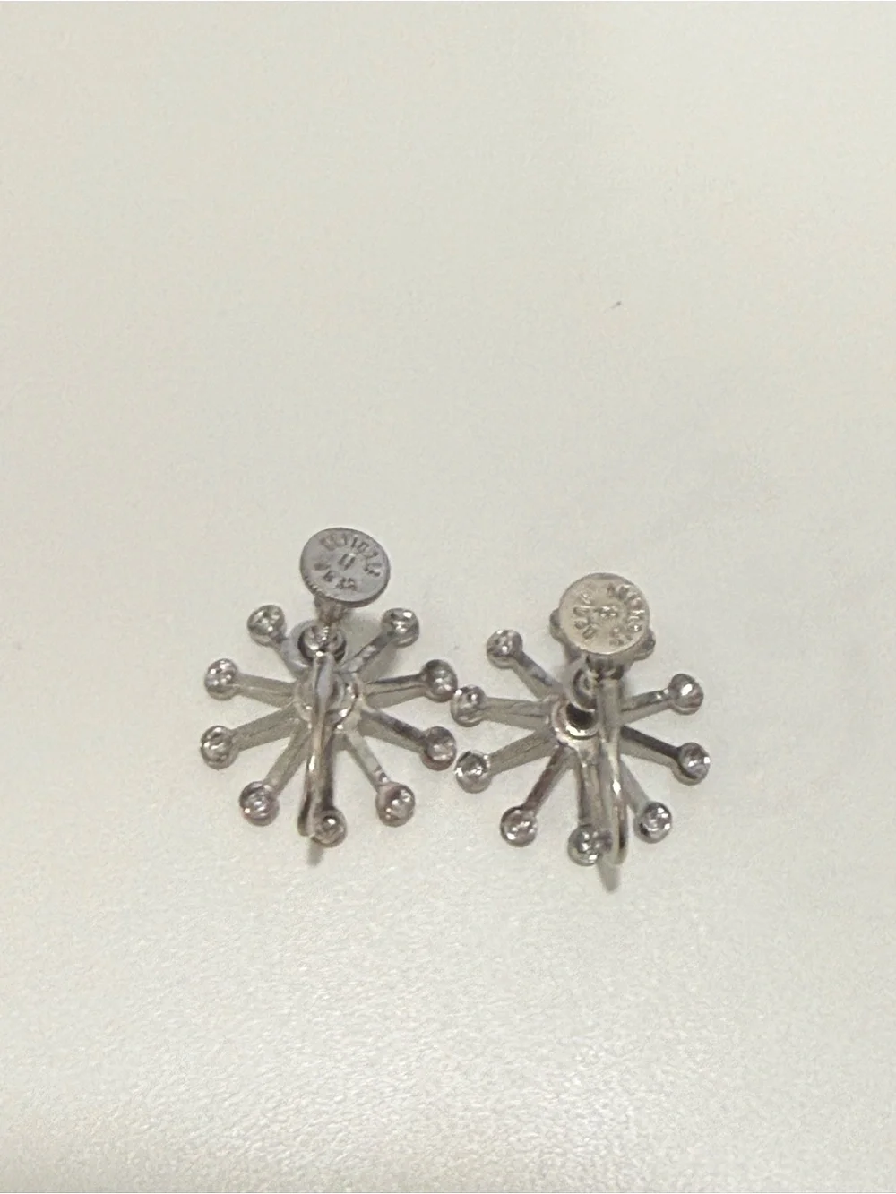 Beau Sterling Signed Sterling Silver Starburst Screw-Back Earrings (read)